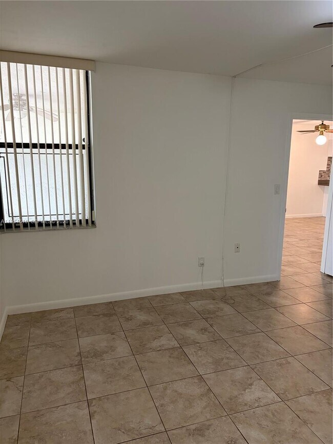 Building Photo - 6800 Cypress Rd