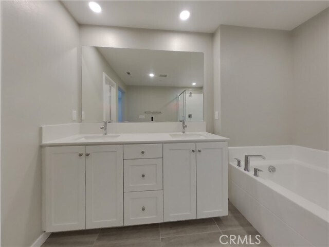 Building Photo - 31651 Hans Dr