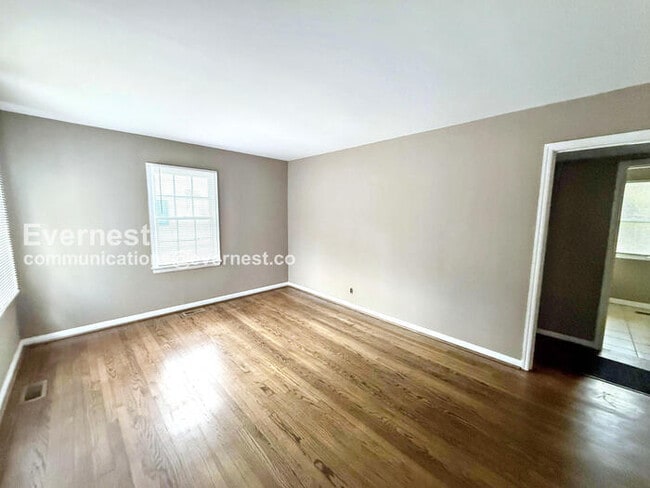 Building Photo - 920 80th St S