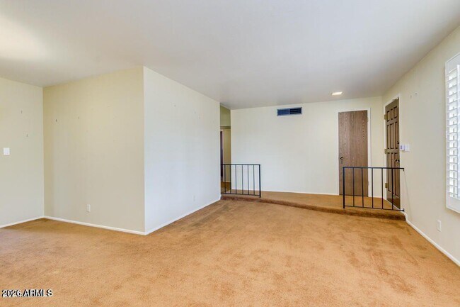 Building Photo - 1536 E Gemini Dr