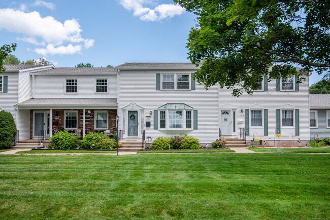 Primary Photo - 23 Esquire Dr