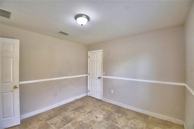Building Photo - 223 Grouper Ct
