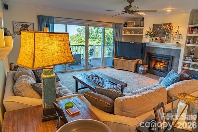 Building Photo - 40 Crestwood Dr