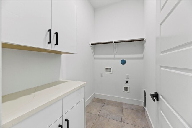 Building Photo - 7210 England St