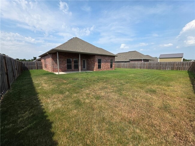 Building Photo - 2405 Graham Ln