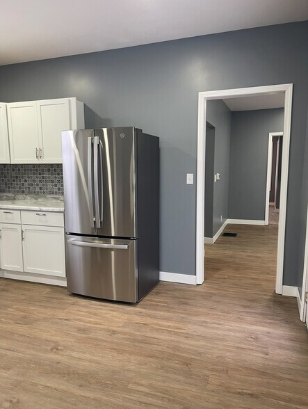 Building Photo - 1032 Denner St