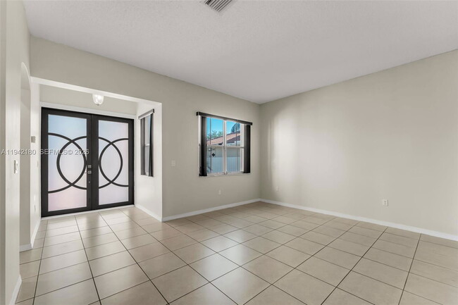 Building Photo - 18560 NE 3rd Ct