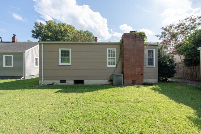 Building Photo - 29 Fiske St