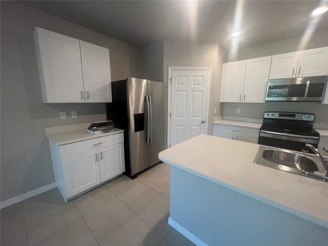 Building Photo - 280 Perute Ct