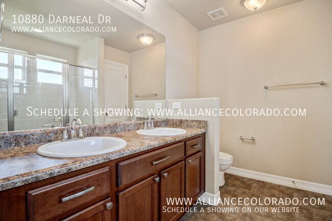 Building Photo - 10880 Darneal Dr