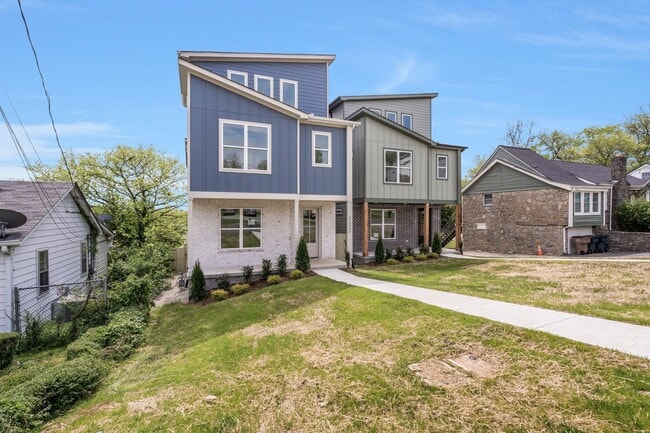 Building Photo - 3203 Resha Ln