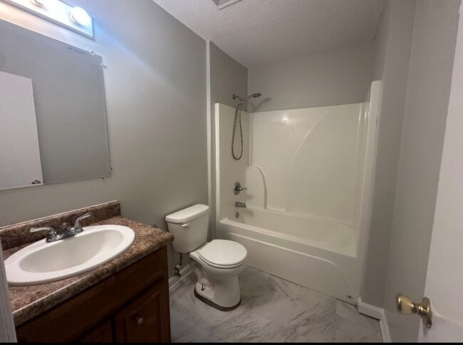 Building Photo - Nice affordable two bedroom one bath duplex