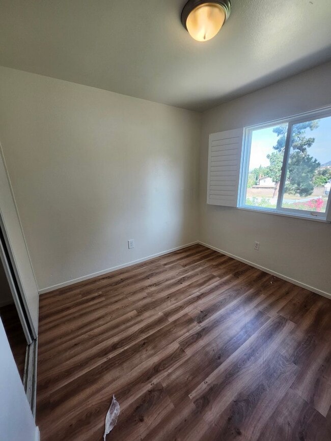 Building Photo - Big backyard with lots of upgrades