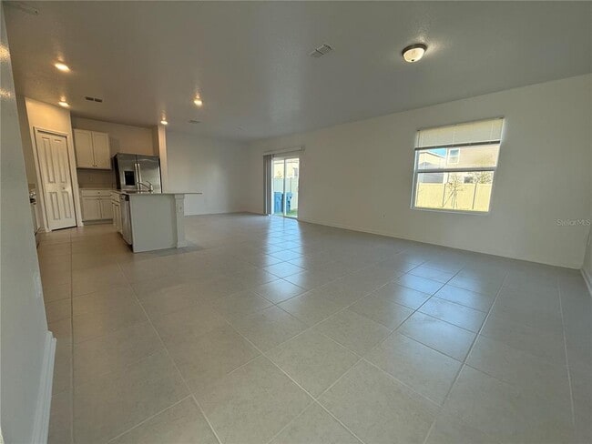 Building Photo - 3467 Howell Dr