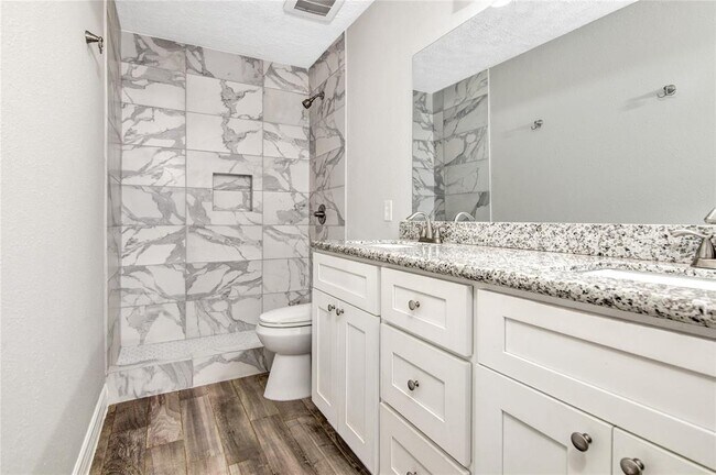 Building Photo - 2611 Desert Sage Dr