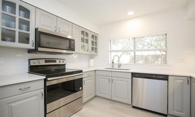 Building Photo - 12227 Gun Oak Pl