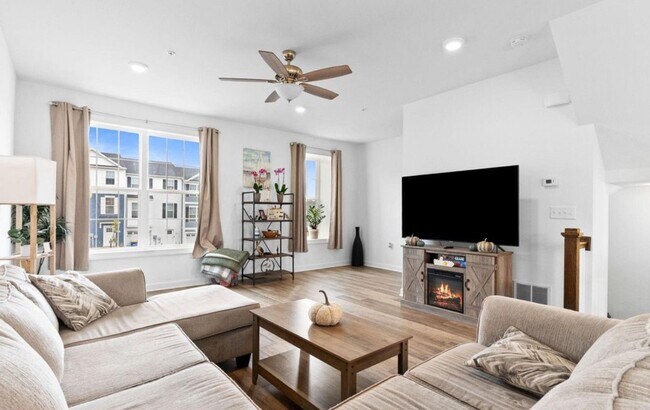 Building Photo - Dallastown Schools! Beautiful 3 Bedroom, 2...