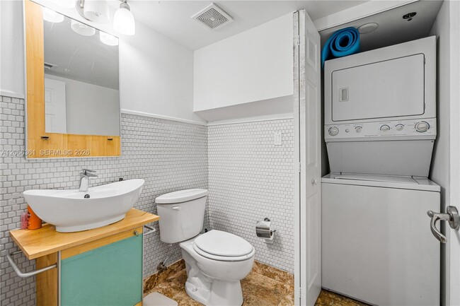 Building Photo - 6362 Collins Ave