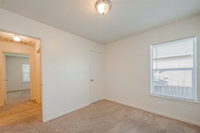 Building Photo - 26915 Teal Bayou Ln