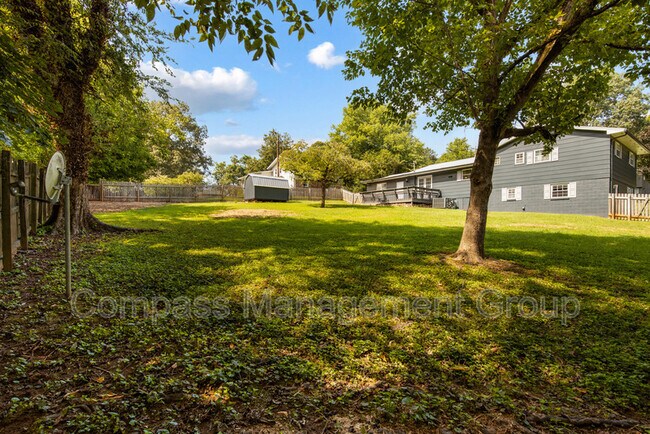 Building Photo - 1505 Aldenwood Ln