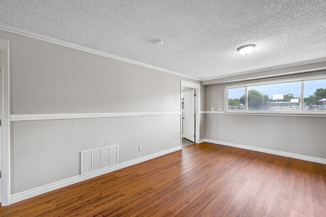 Building Photo - $1,895.00, 3 bed, 2 bath located in Fountain