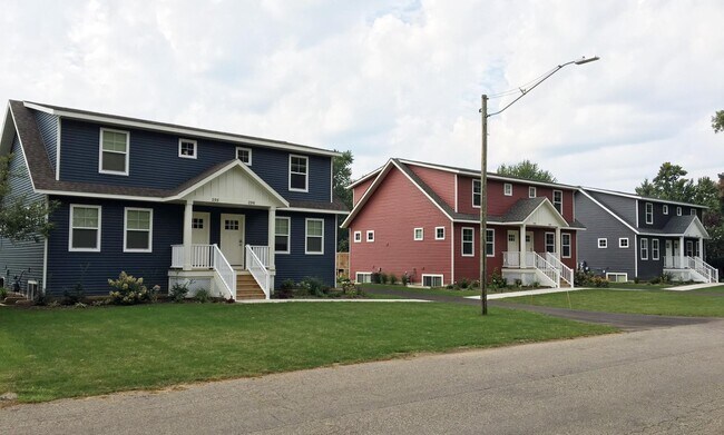 Building Photo - 289 E 19th St