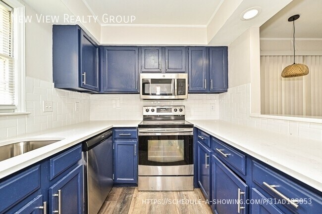 Building Photo - 8439 Country Oaks Rd