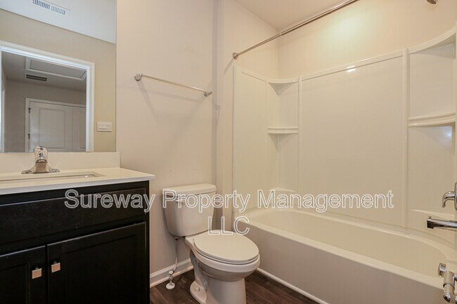 Building Photo - 66 Arlotta St