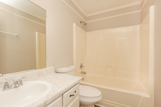 Building Photo - 164 Cedarwood Ct