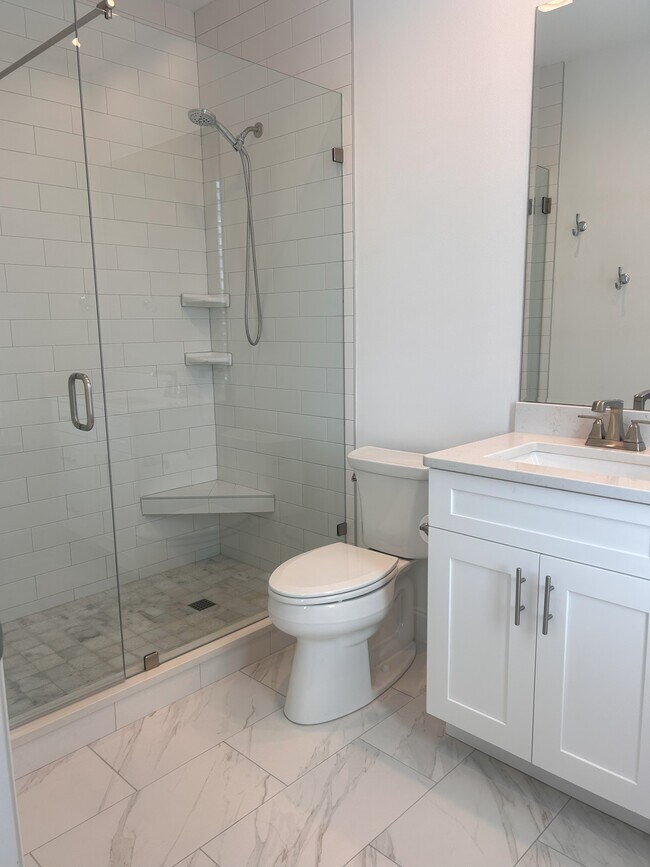 Building Photo - 14 Conifer Ct