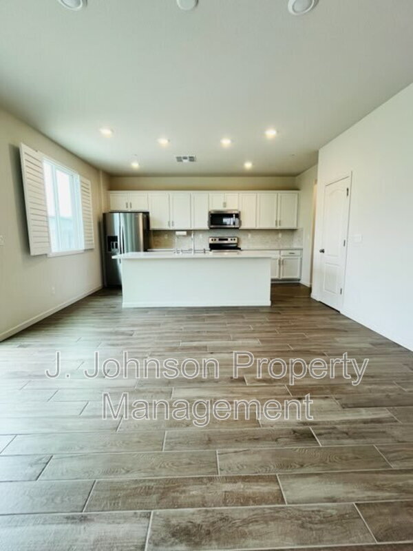 Building Photo - 3115 Tinsley St