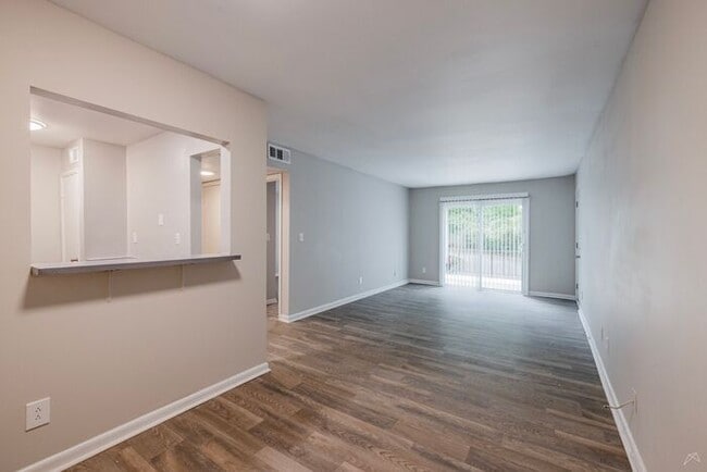 Building Photo - Spring Savings + One Month Free at Northlake Apartments in Tucker, GA