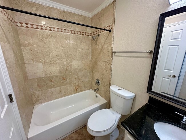 Building Photo - Cupertino Villas Condo