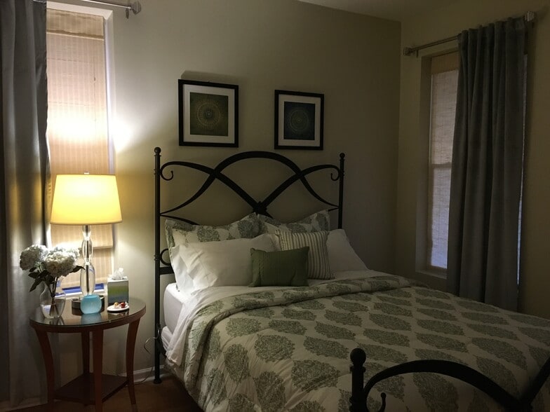 Bedroom 3 - 1844 N Humboldt Blvd