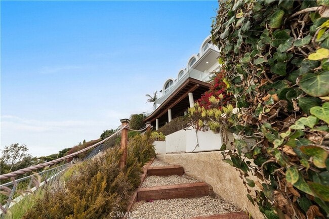 Building Photo - 31654 Broad Beach Rd