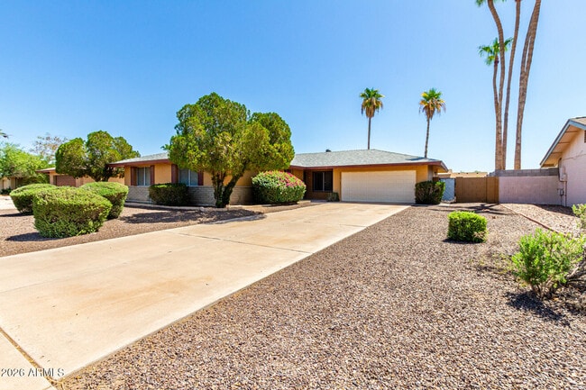 Building Photo - 4013 S Hazelton Ln