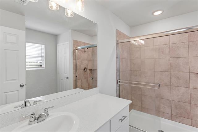 Building Photo - 16009 Wanderer Ln