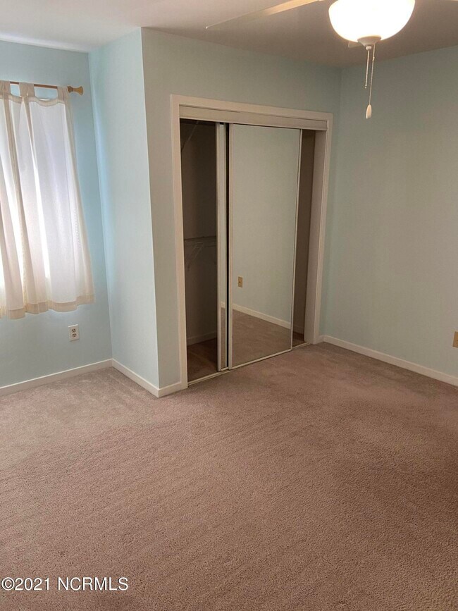 Building Photo - 1507 Military Cutoff Rd