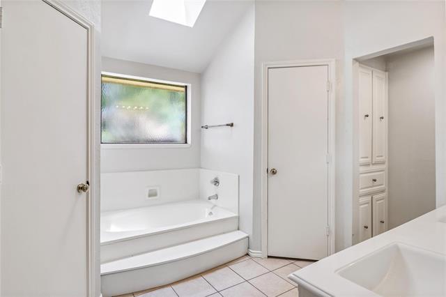 Building Photo - 4441 Fremont Ln