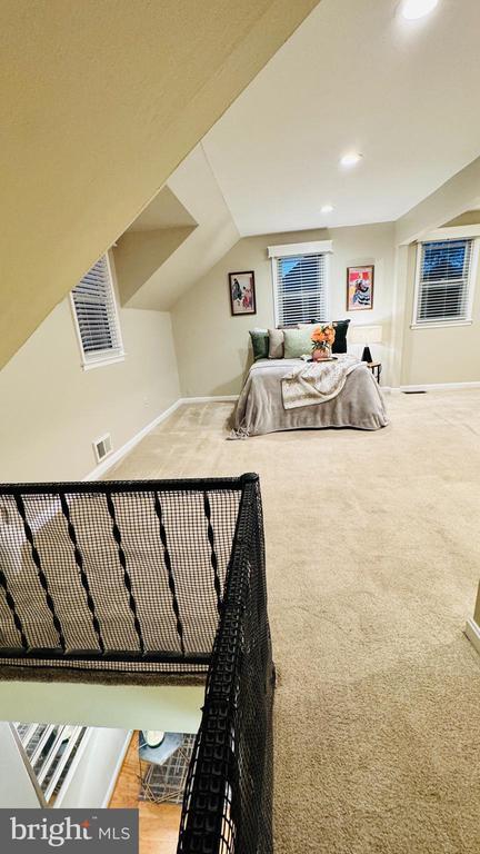 Building Photo - 1111 Dennis Ave