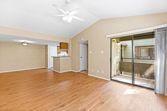 Building Photo - 14777 Wunderlich Dr