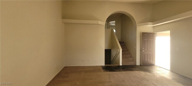 Building Photo - 2995 E Sunset Rd