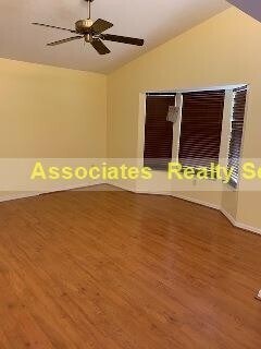 Building Photo - Cute Cottage Home on Cul-de-Sac!!