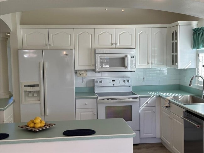 Building Photo - 1502 N Daytona Ave