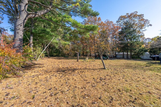 Building Photo - 831 Sycamore Ave