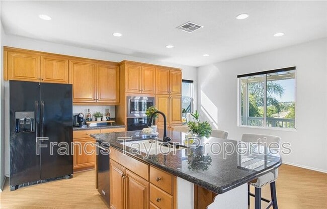 Building Photo - 33422 Scarborough Ln