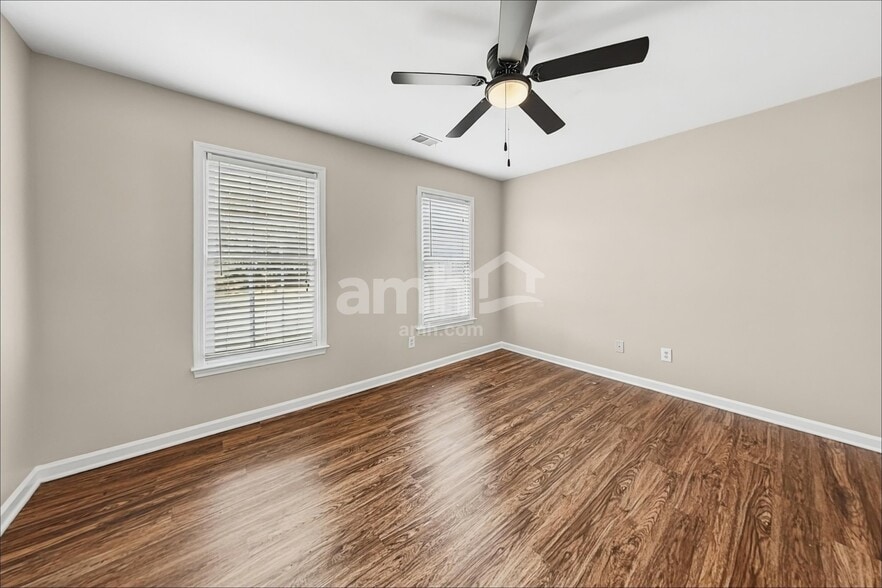 Building Photo - 4524 Kingsgate Ct NW
