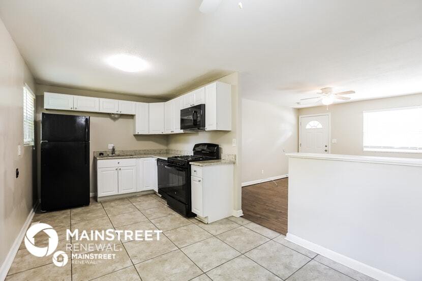 Building Photo - 8502 Crystal Ave