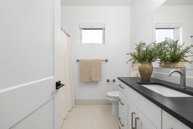 Building Photo - 2306 E Ringneck St