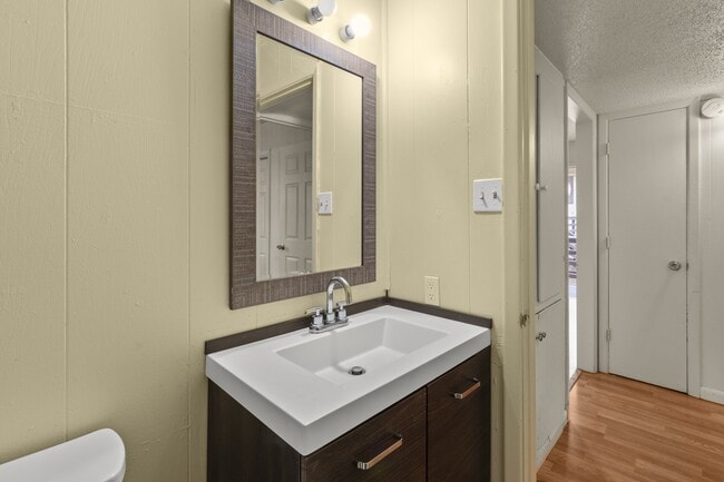 Building Photo - 100 Apache Hills Dr